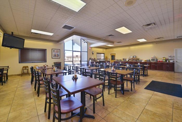 Quality Inn & Suites Williamsport Exterior photo