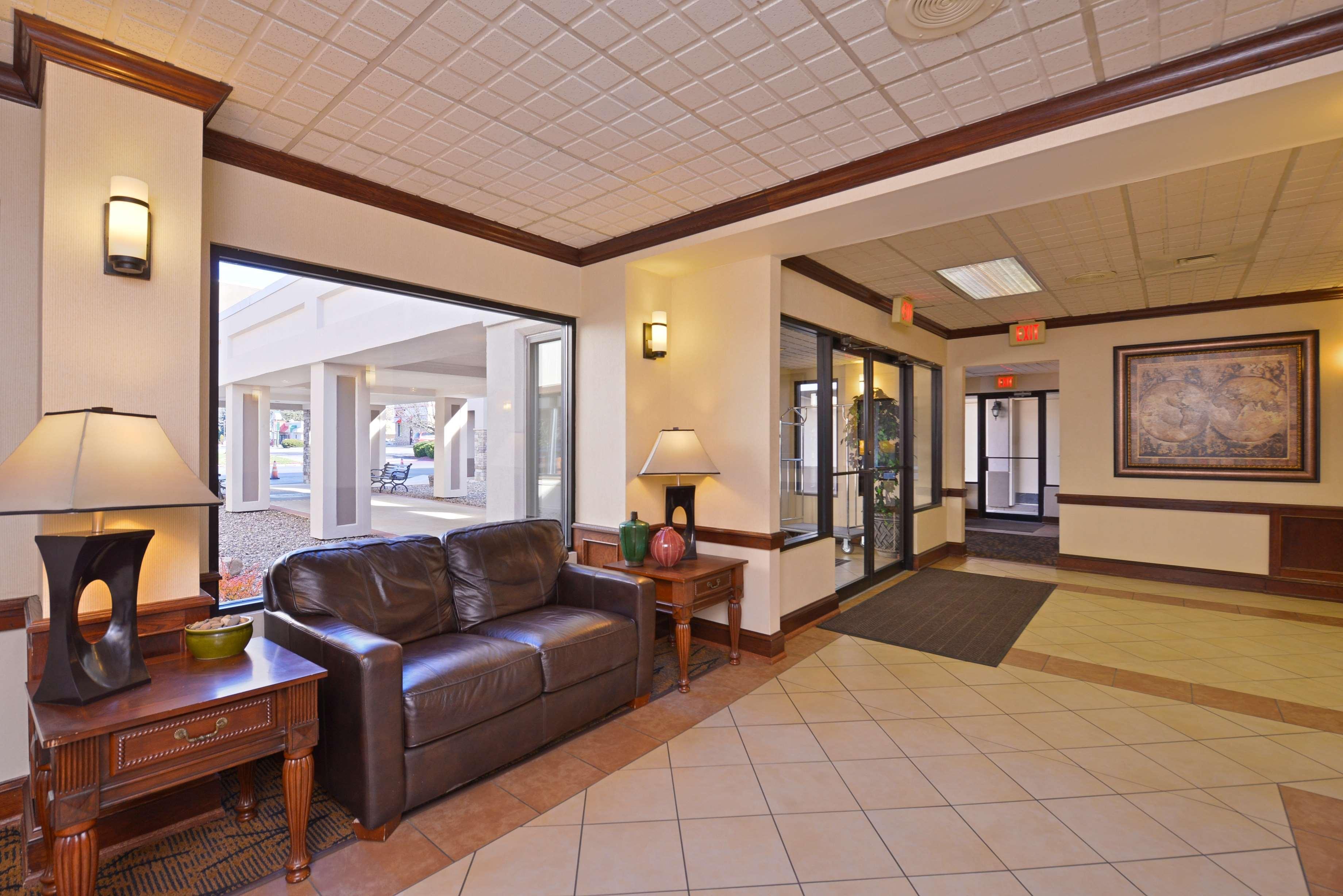 Quality Inn & Suites Williamsport Exterior photo