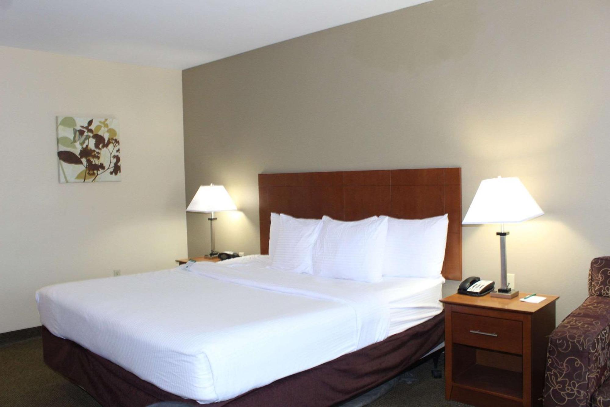 Quality Inn & Suites Williamsport Exterior photo