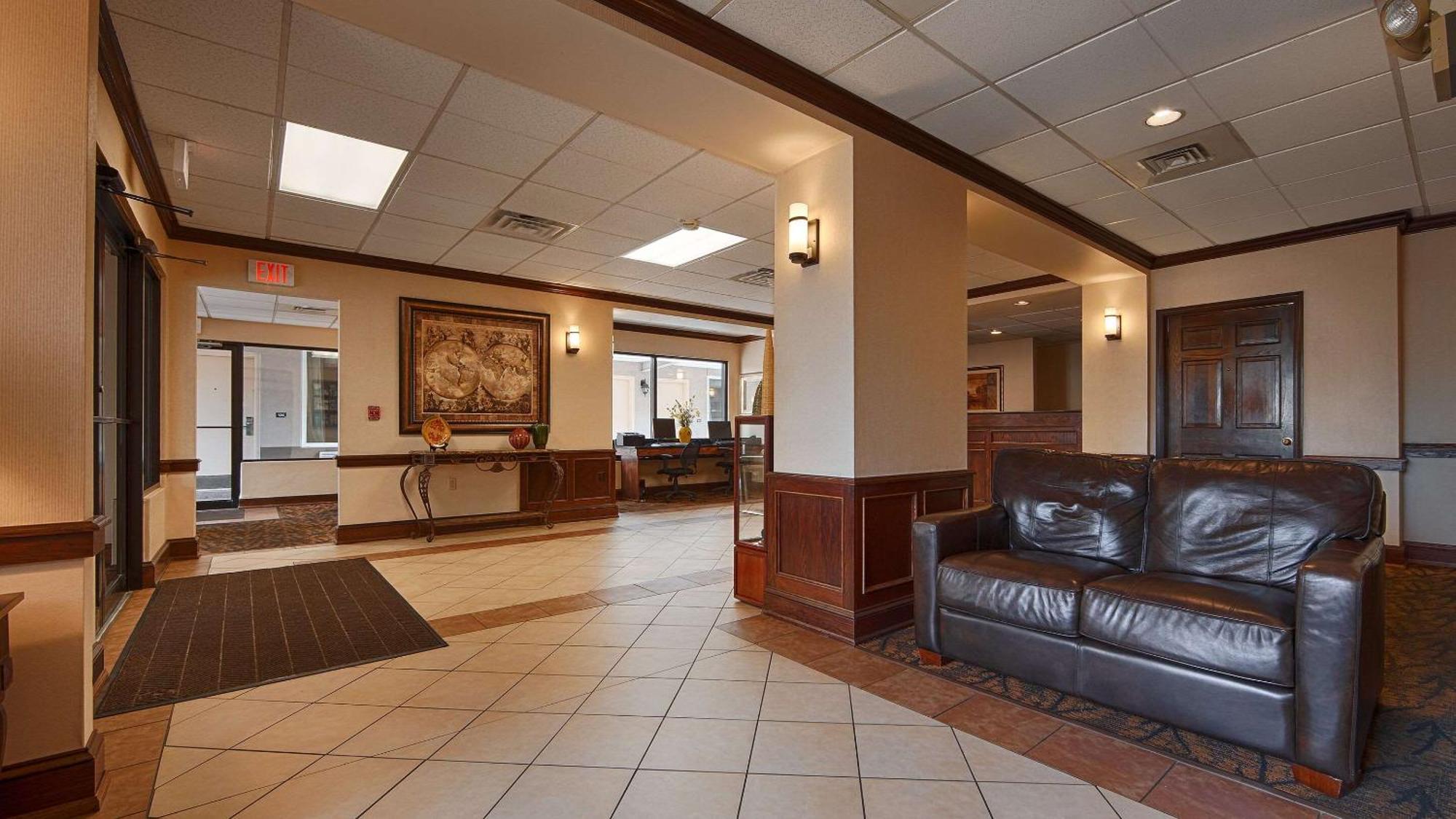 Quality Inn & Suites Williamsport Exterior photo